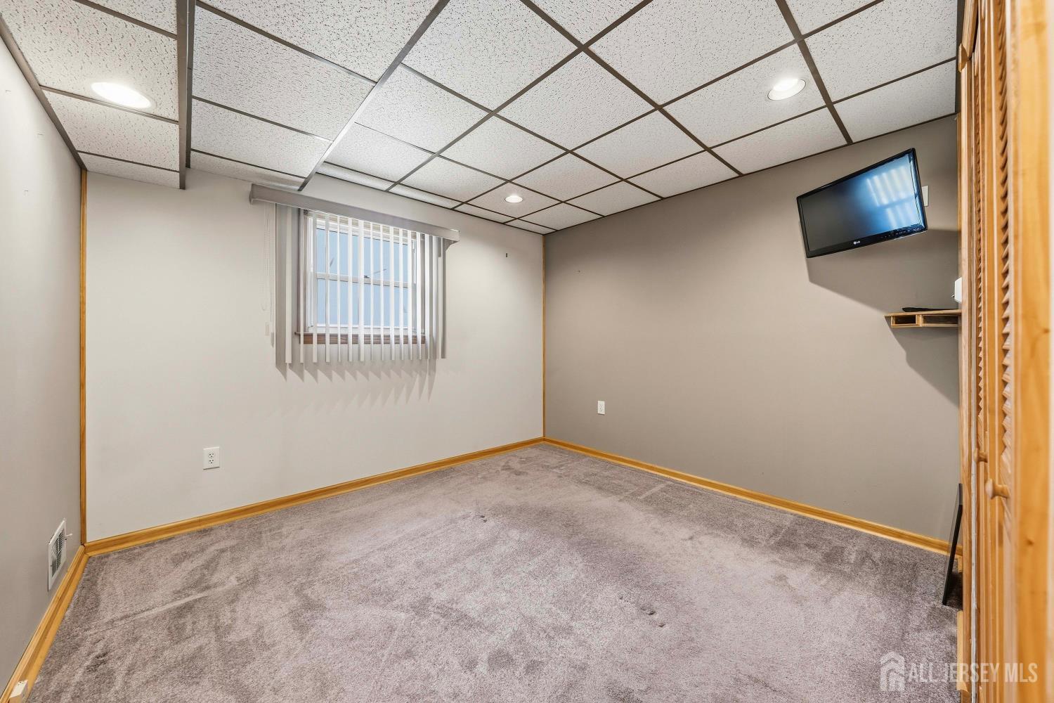 62 Pinho Avenue Carteret NJ 07008