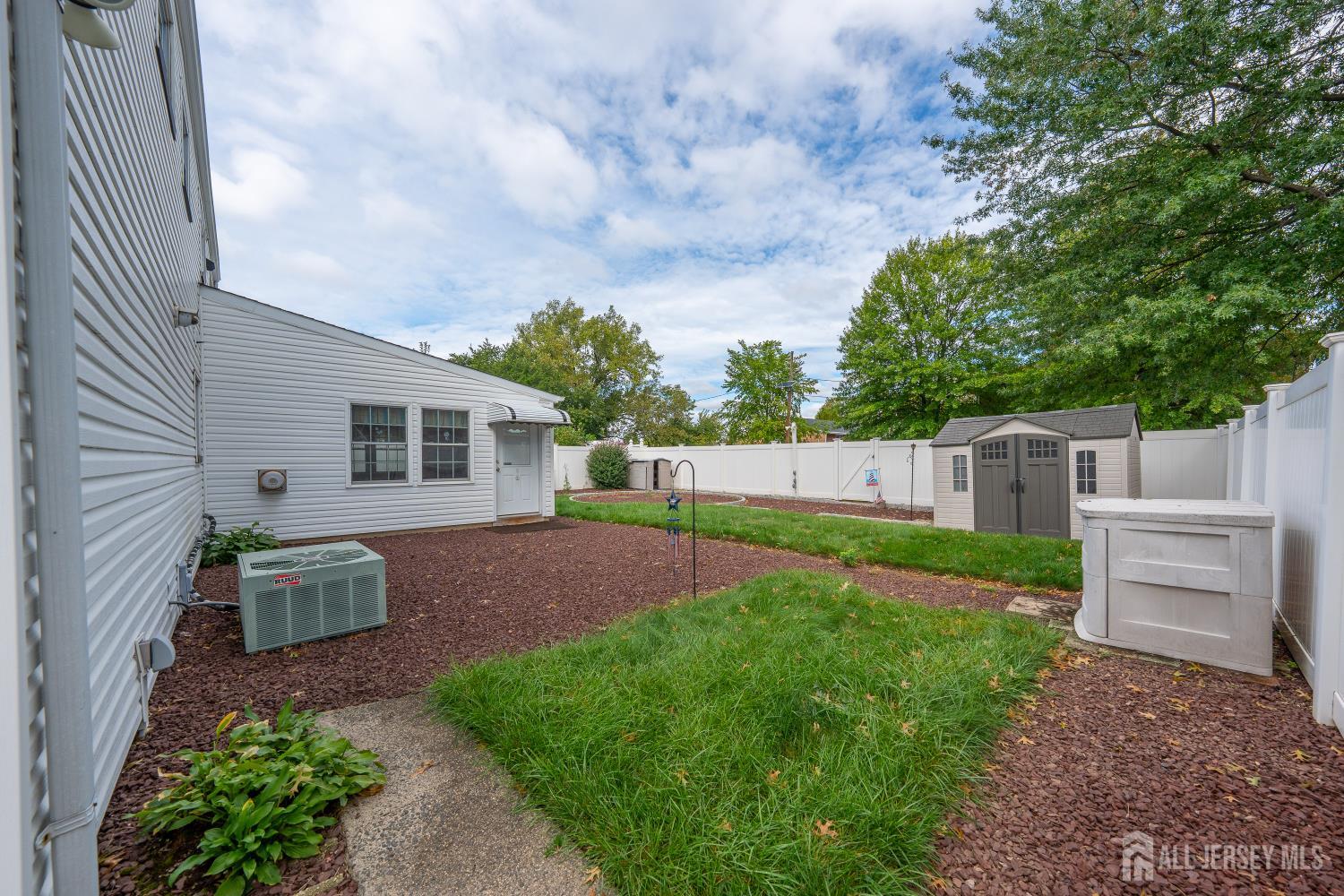 62 Pinho Avenue Carteret NJ 07008