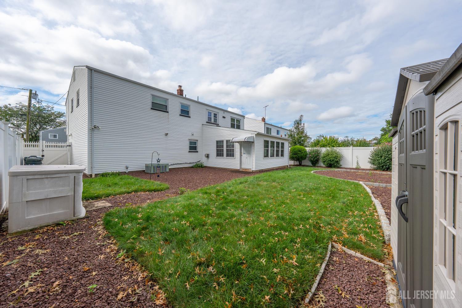 62 Pinho Avenue Carteret NJ 07008