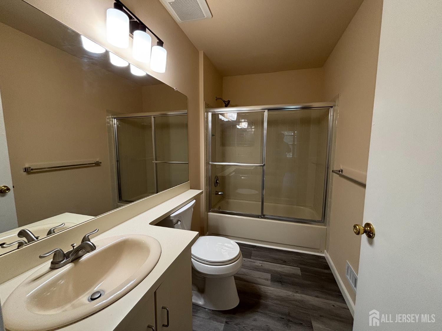 279 Kempsey Drive North Brunswick NJ 08902