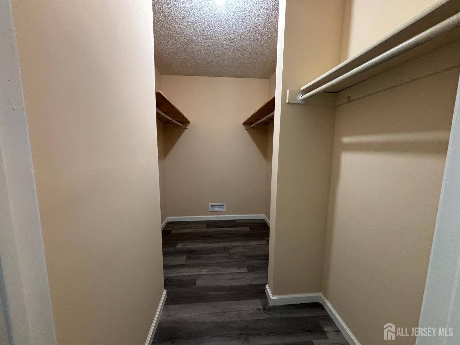 279 Kempsey Drive North Brunswick NJ 08902