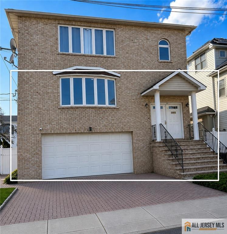 217 Van Buren Street Lyndhurst NJ 07071
