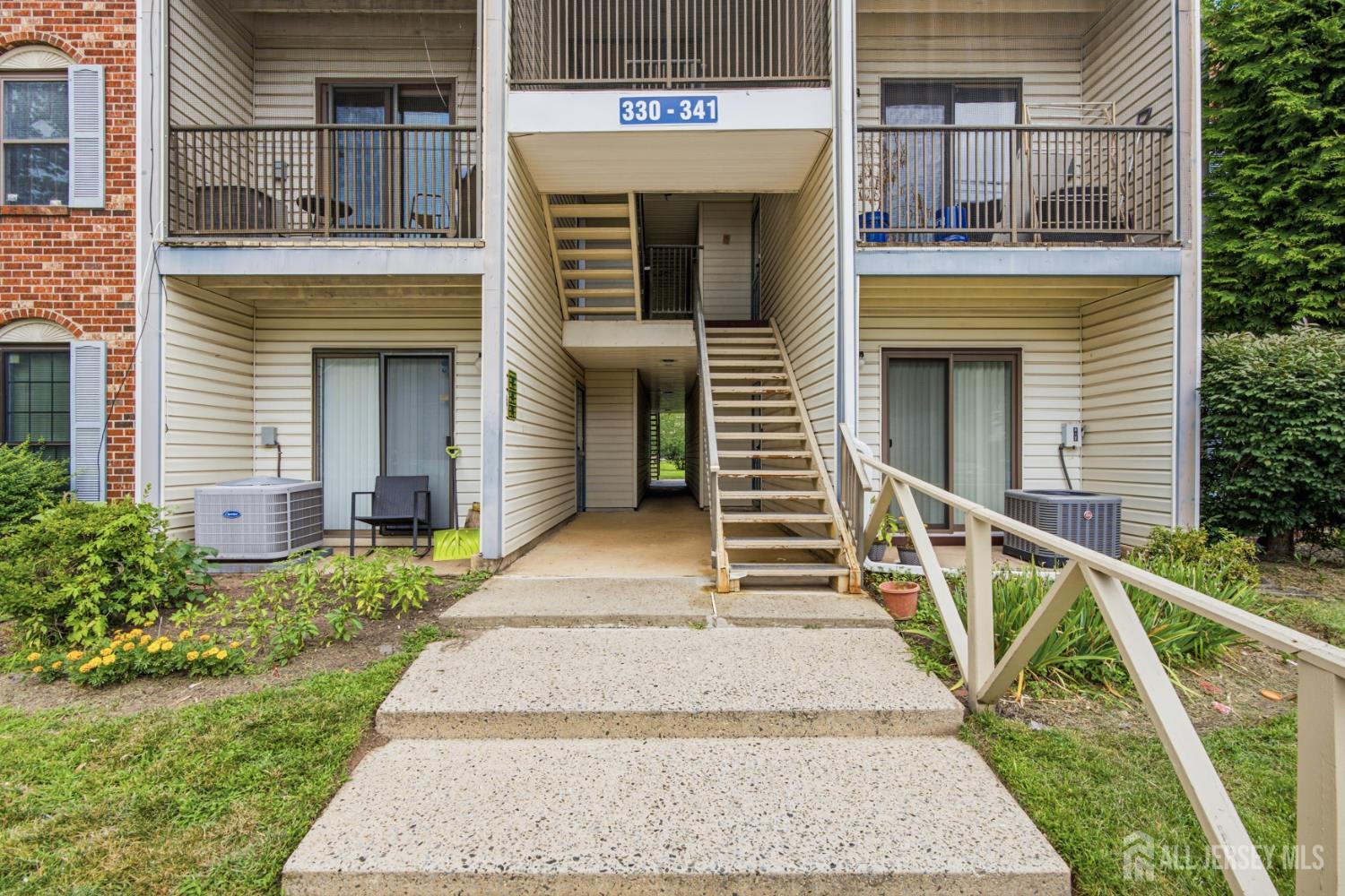 334 Lancaster Court Piscataway NJ 08854