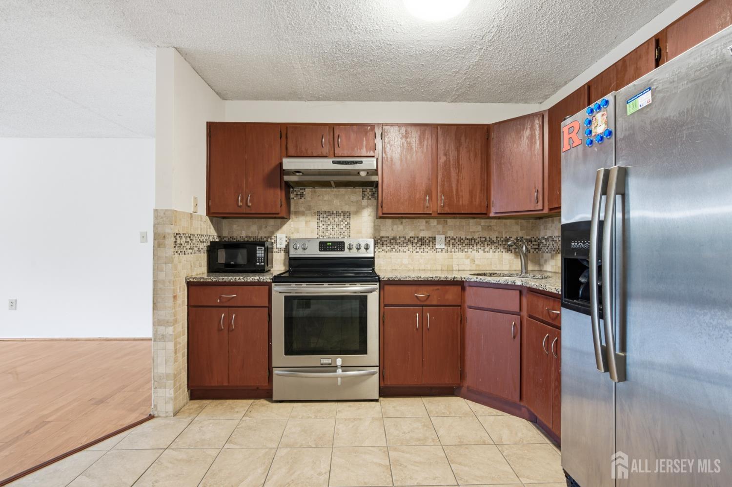 334 Lancaster Court Piscataway NJ 08854