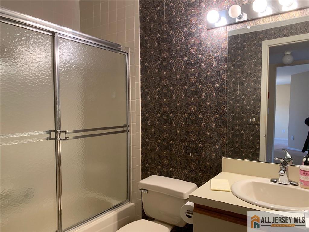 3 Edinburgh Drive Monroe NJ 08831