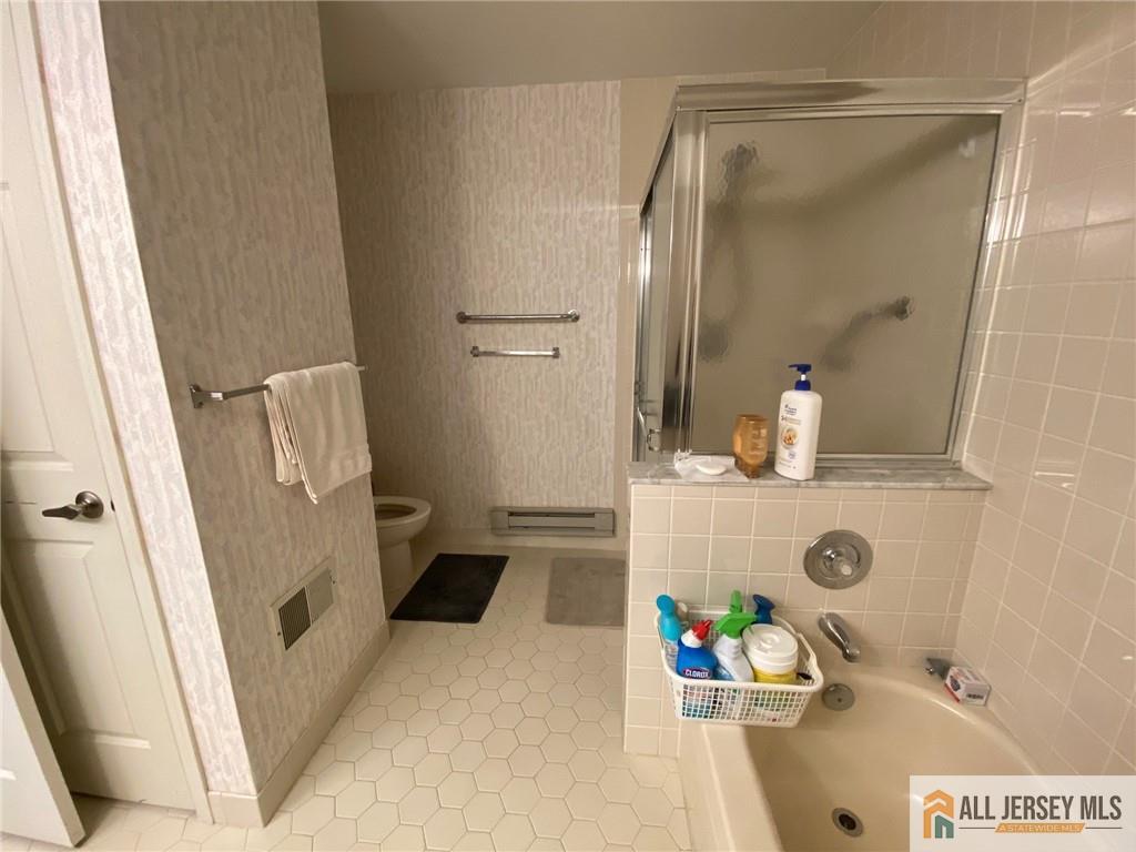 3 Edinburgh Drive Monroe NJ 08831
