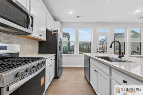 505 Sadie Circle New Brunswick NJ 08901