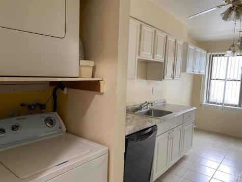 321 Sharon Garden Court Woodbridge Proper NJ 07095