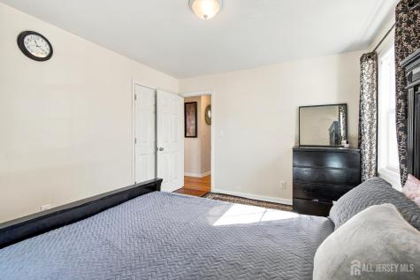 74 Elmwood Avenue Edison NJ 08837