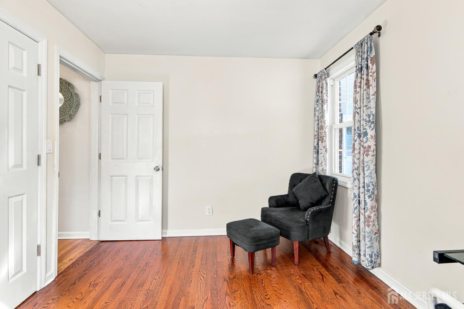 74 Elmwood Avenue Edison NJ 08837