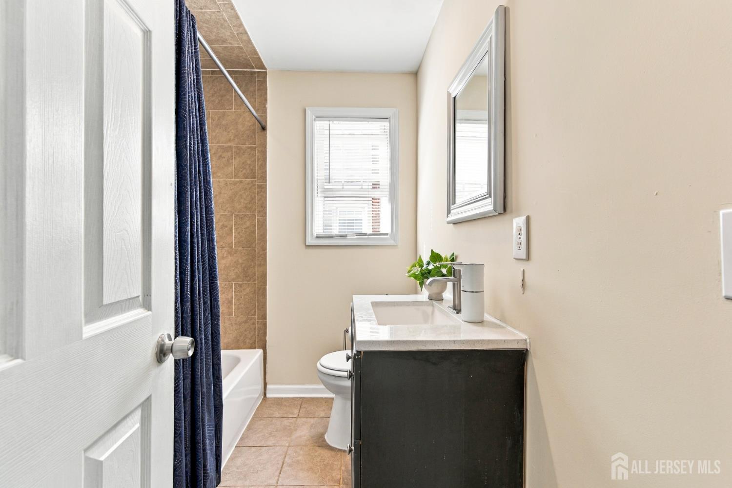 74 Elmwood Avenue Edison NJ 08837