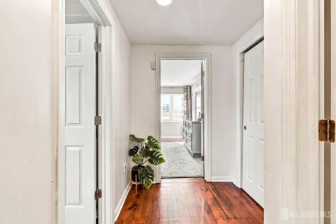 74 Elmwood Avenue Edison NJ 08837