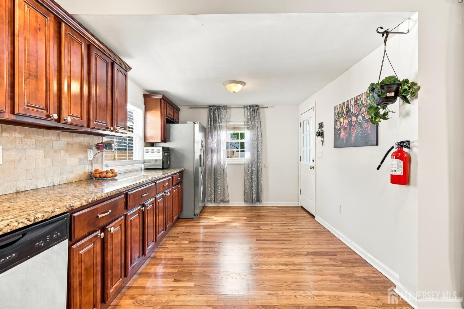 74 Elmwood Avenue Edison NJ 08837