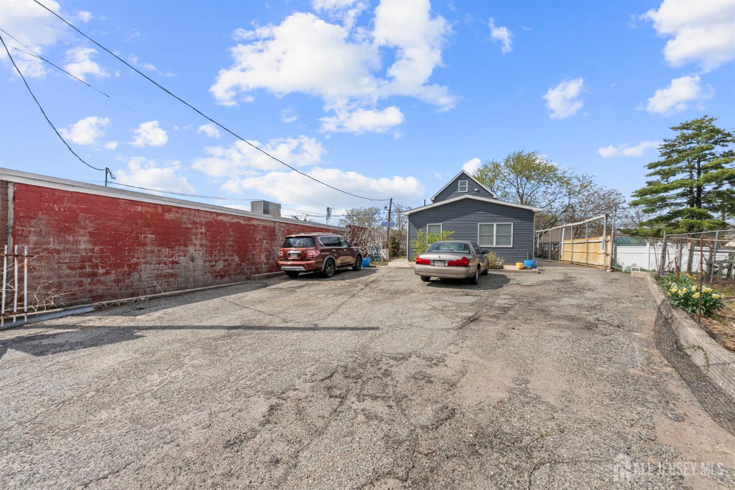 816 King Georges Road Fords NJ 08863