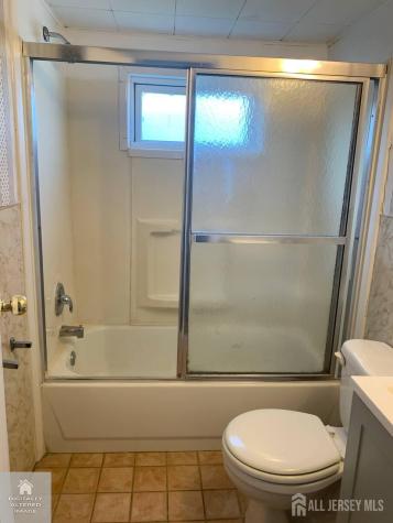 11 Pelham Avenue Edison NJ 08034