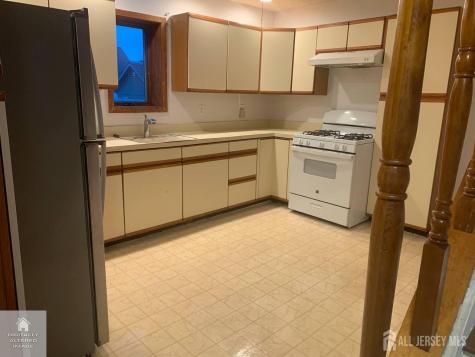 11 Pelham Avenue Edison NJ 08034