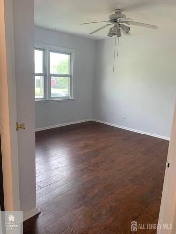 11 Pelham Avenue Edison NJ 08034