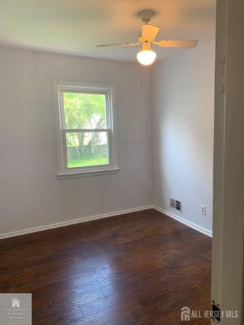11 Pelham Avenue Edison NJ 08034