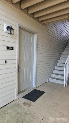909 Ravens Crest Drive E Plainsboro NJ 08536