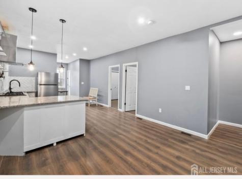 487 S 17th Street S Newark NJ 07103