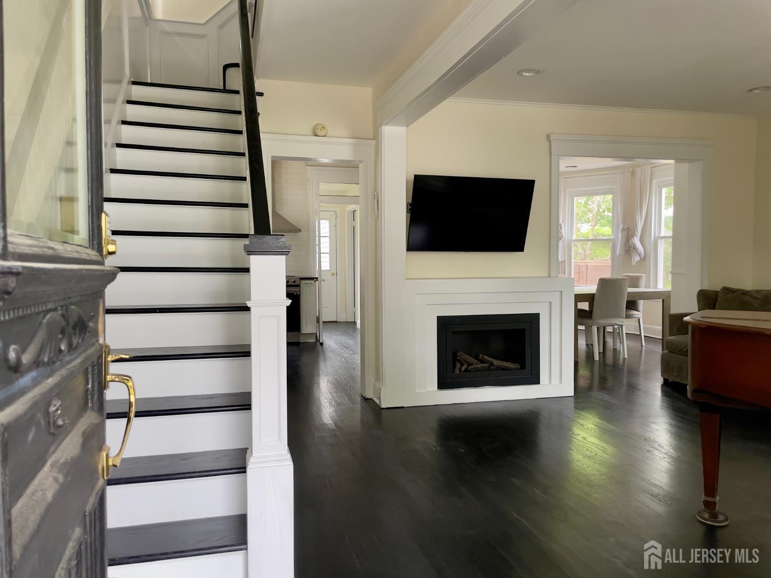 323 Montgomery Street Highland Park NJ 08904