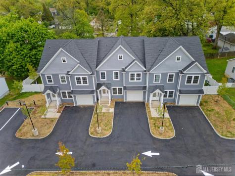 8 Travers Avenue Edison NJ 08817
