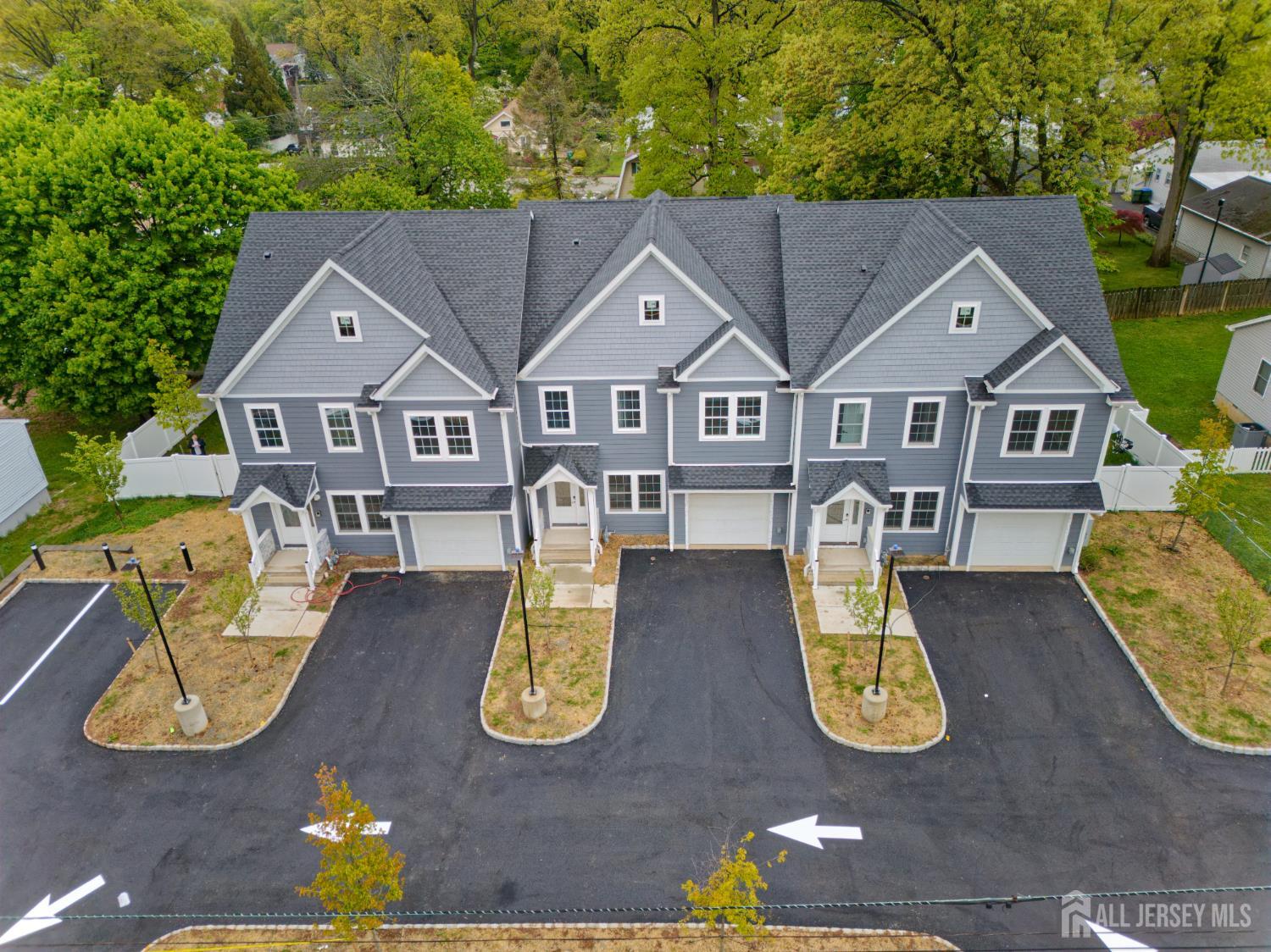8 Travers Avenue Edison NJ 08817