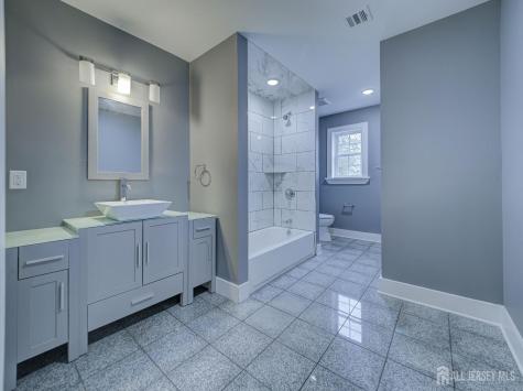 8 Travers Avenue Edison NJ 08817