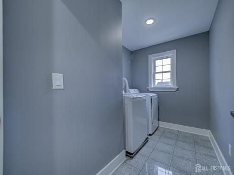 8 Travers Avenue Edison NJ 08817