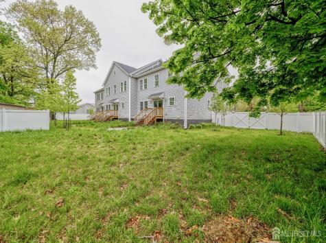 8 Travers Avenue Edison NJ 08817