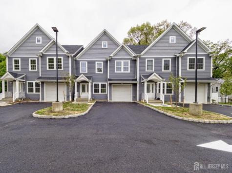8 Travers Avenue Edison NJ 08817