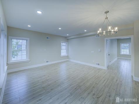 8 Travers Avenue Edison NJ 08817
