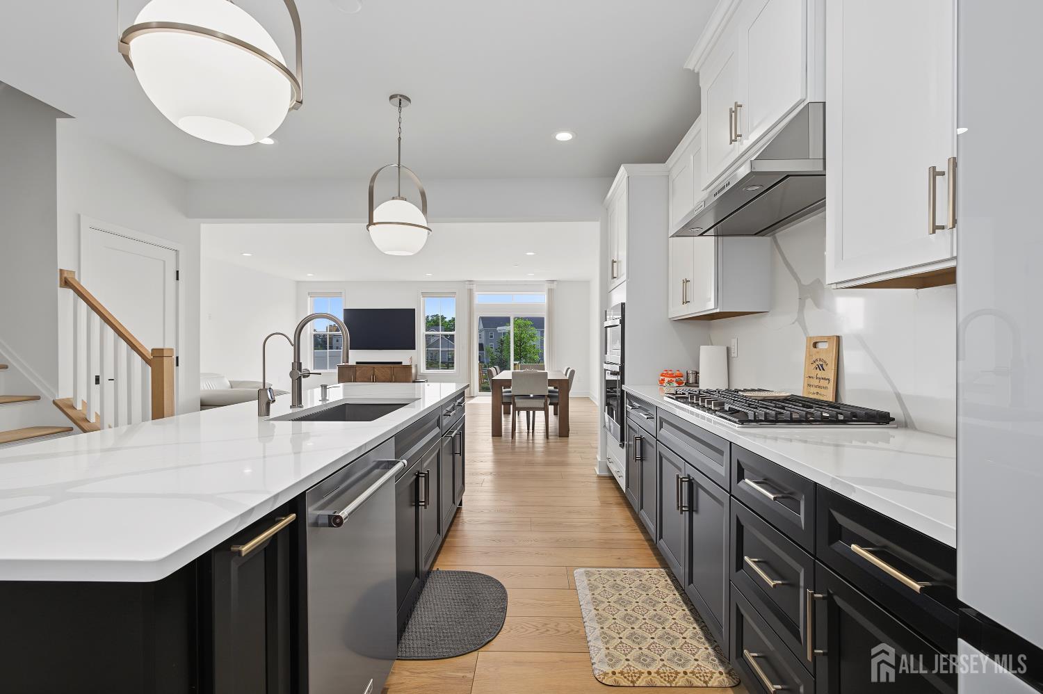 30 NE Cloverleaf Lane Manalapan NJ 07726