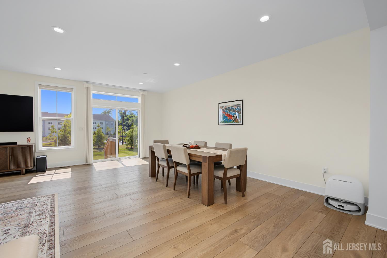 30 NE Cloverleaf Lane Manalapan NJ 07726