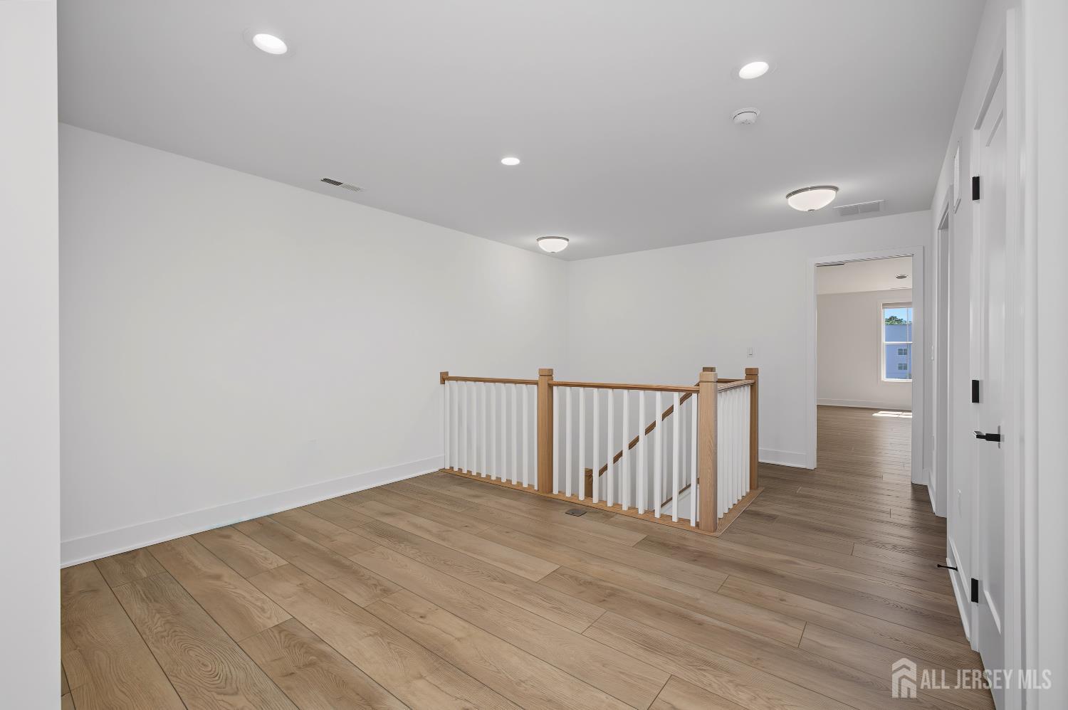 30 NE Cloverleaf Lane Manalapan NJ 07726