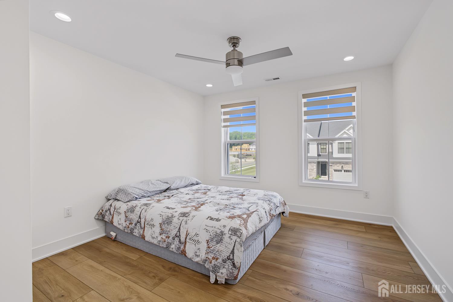 30 NE Cloverleaf Lane Manalapan NJ 07726