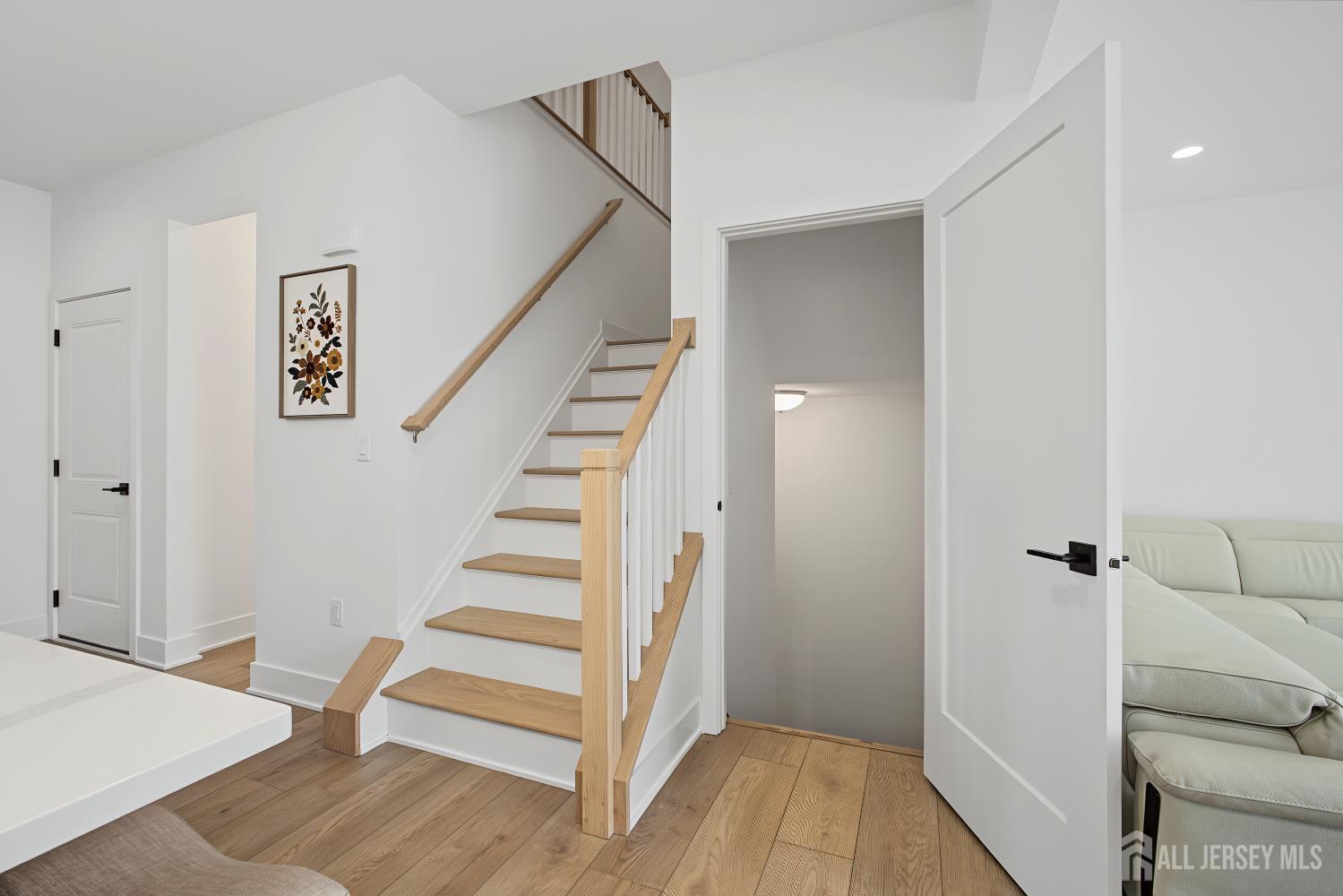 30 NE Cloverleaf Lane Manalapan NJ 07726