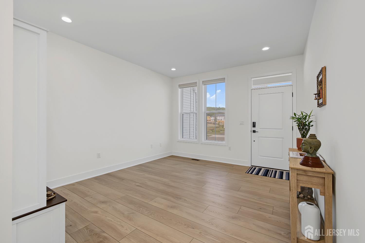 30 NE Cloverleaf Lane Manalapan NJ 07726