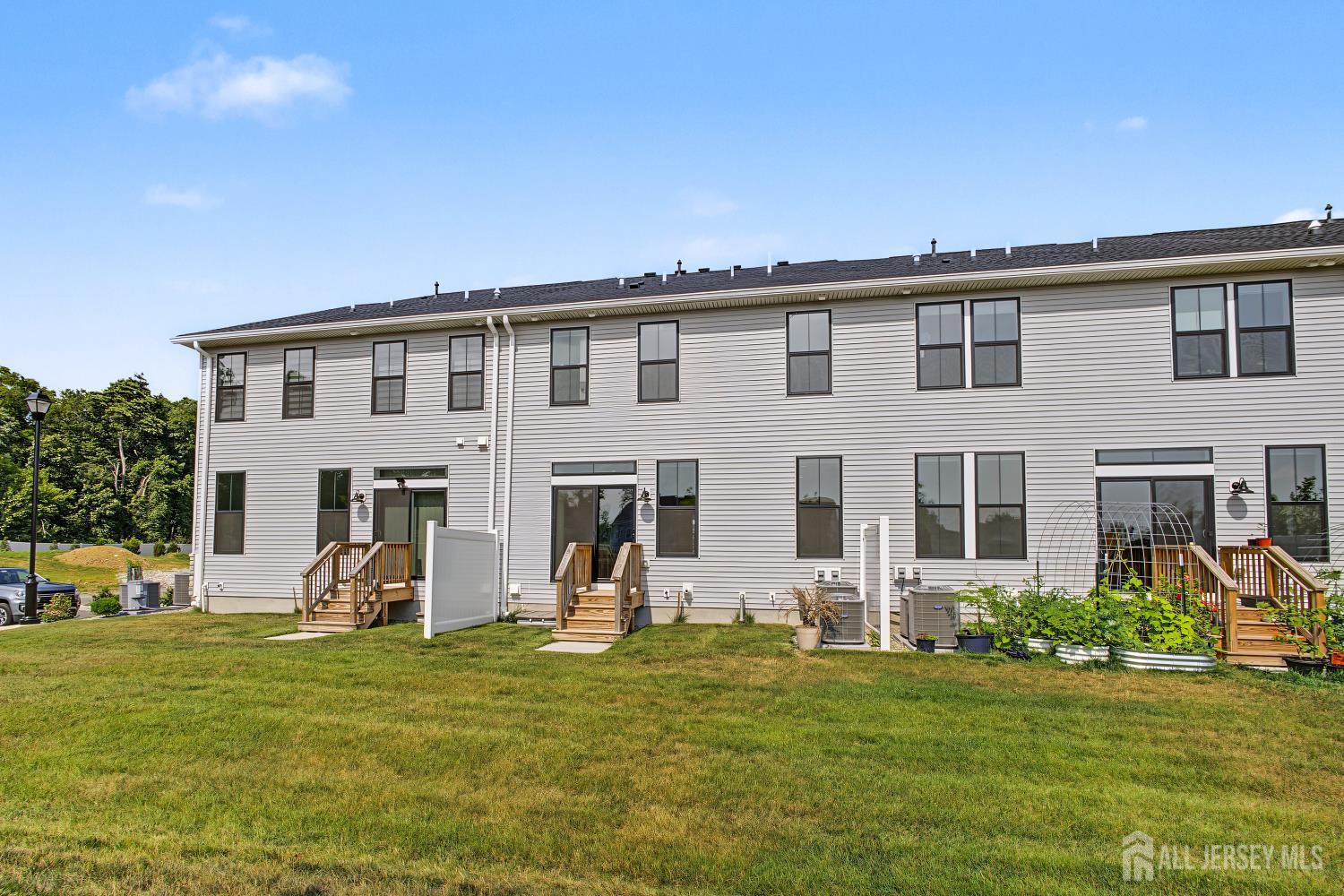 30 NE Cloverleaf Lane Manalapan NJ 07726
