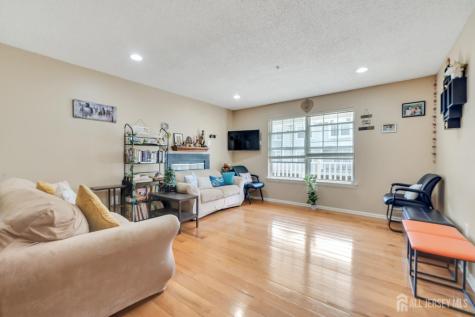 55 Guisborough Way Edison NJ 08820