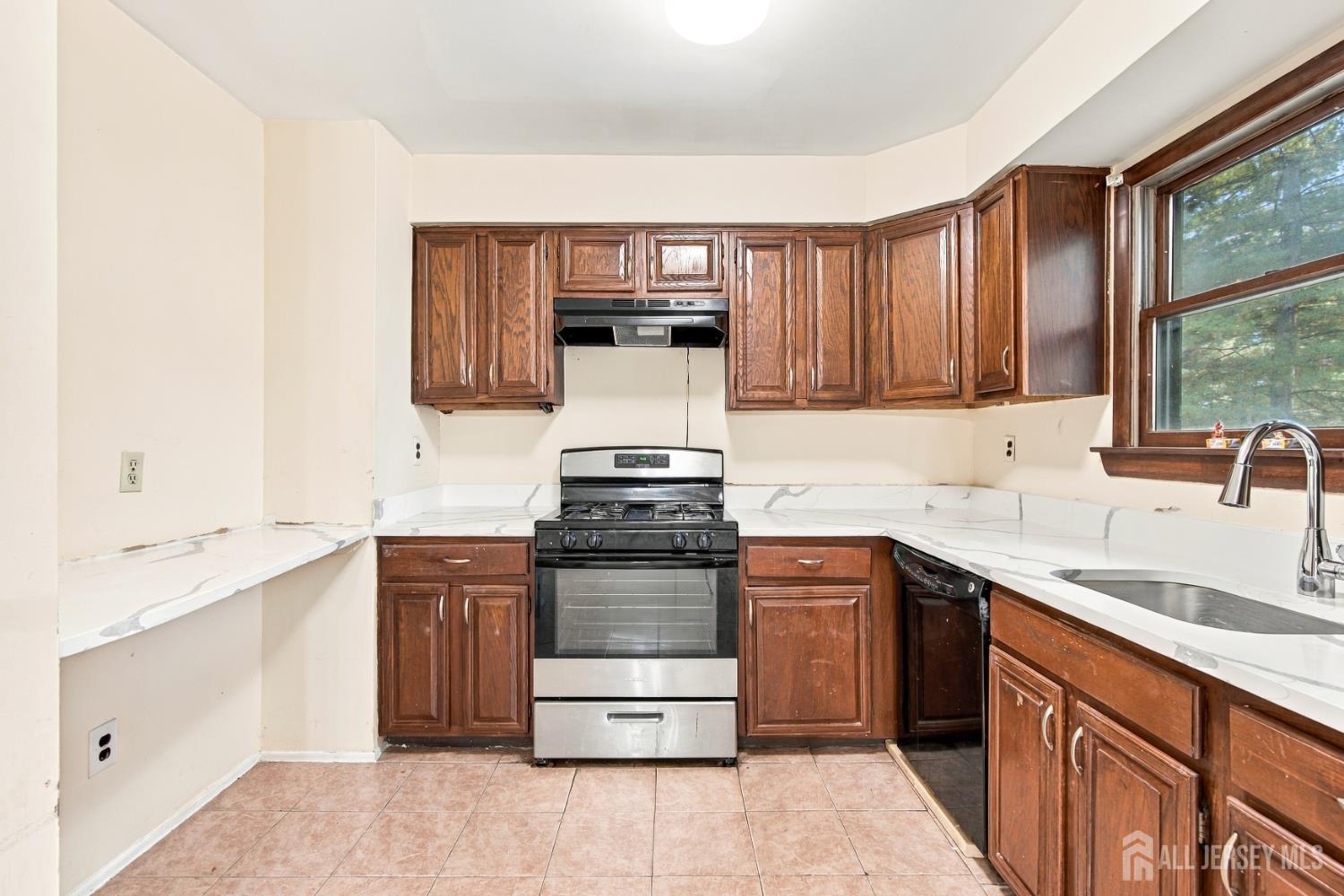 1402 Merrywood Drive Edison NJ 08817
