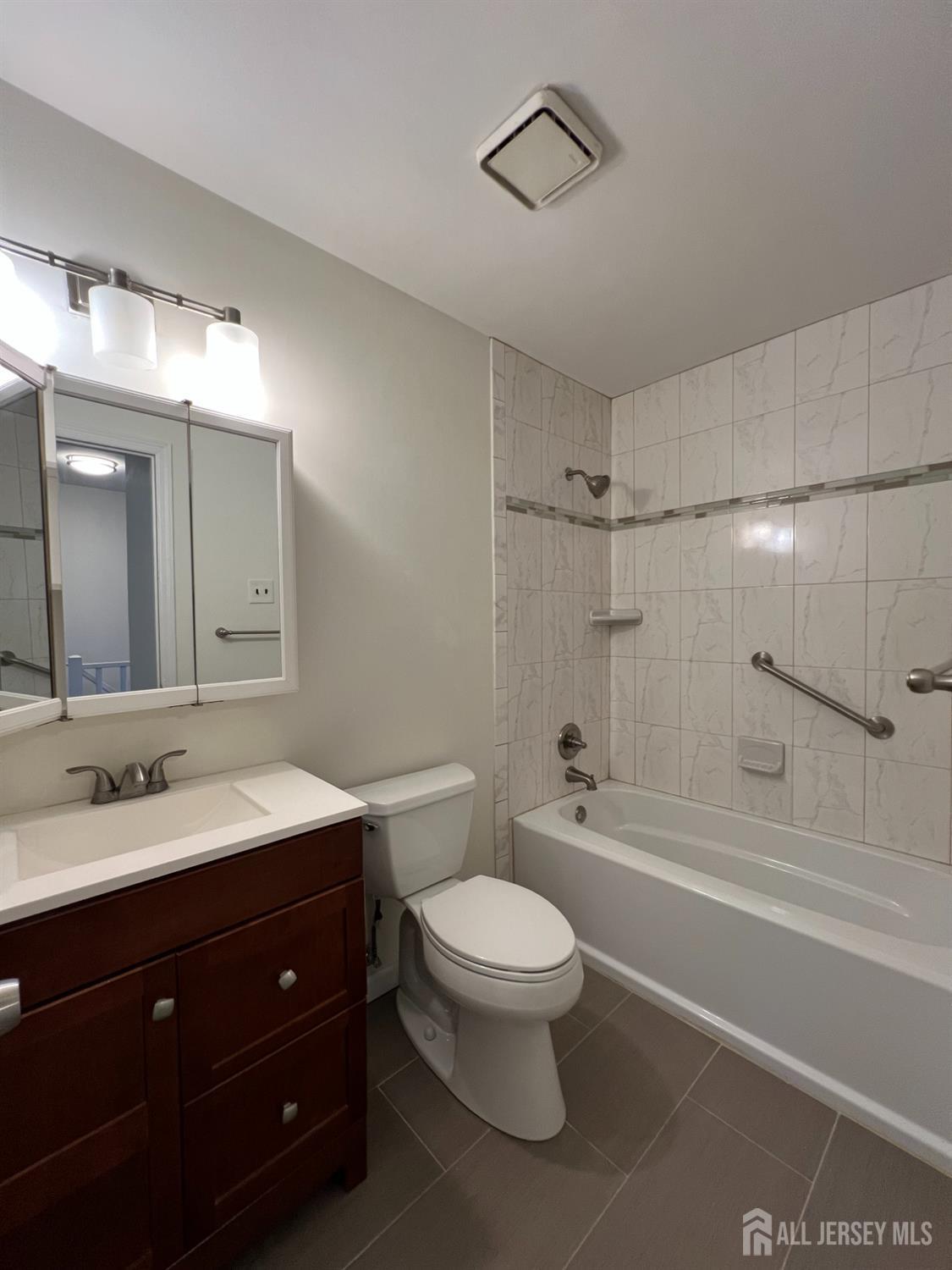288 Constitution Circle North Brunswick NJ 08902