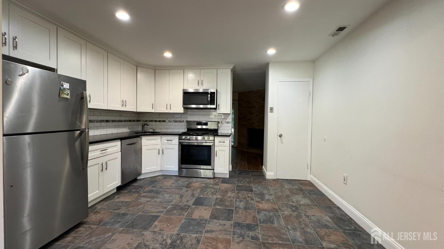 288 Constitution Circle North Brunswick NJ 08902