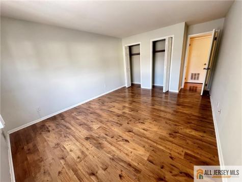 15 Hanover Square Middlesex NJ 08846