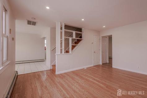 253 9th Street Sayreville NJ 08879