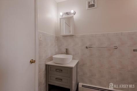 253 9th Street Sayreville NJ 08879