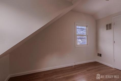 253 9th Street Sayreville NJ 08879