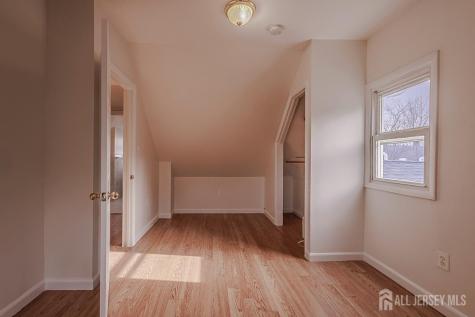 253 9th Street Sayreville NJ 08879