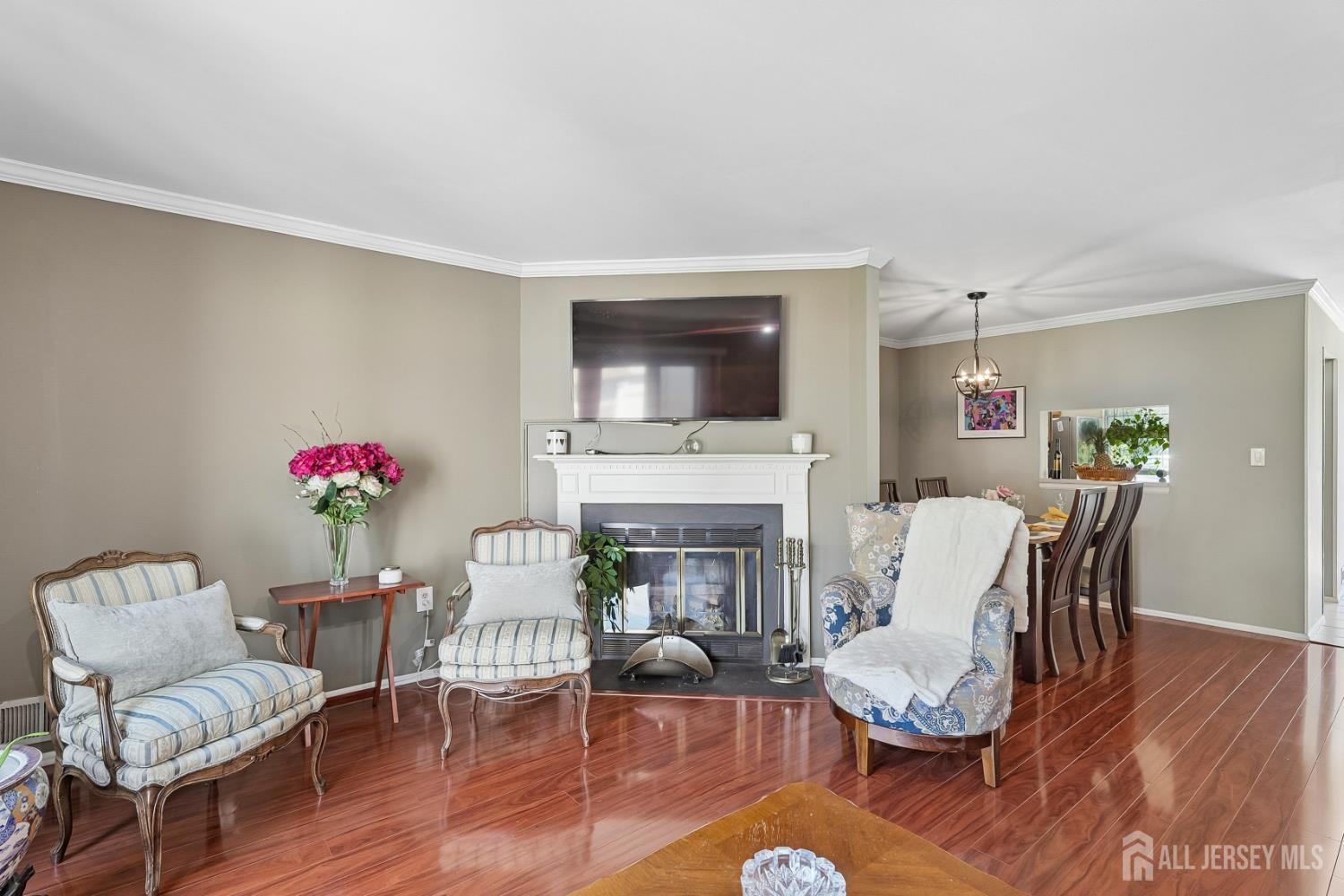 79-79 Chelsea Court Franklin NJ 08873