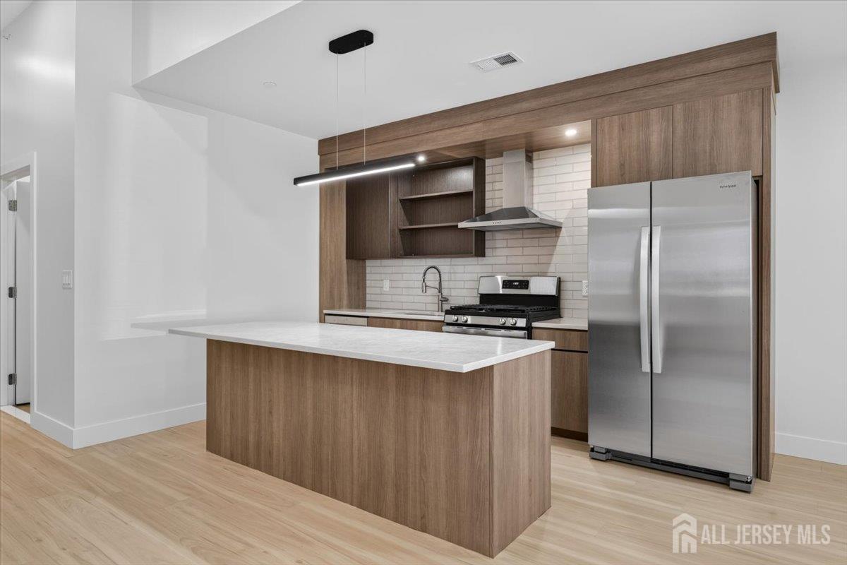 810 N 2nd Avenue Highland Park NJ 08904